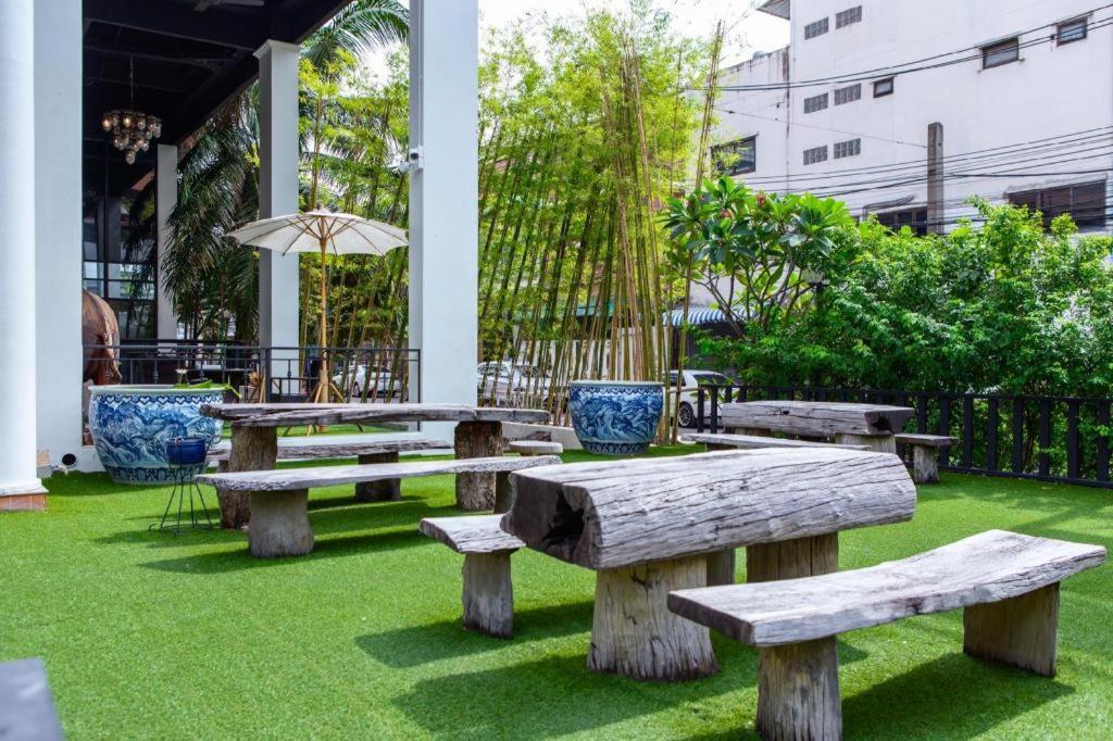 Town In Town Gardent Resort Bangkok Exterior photo