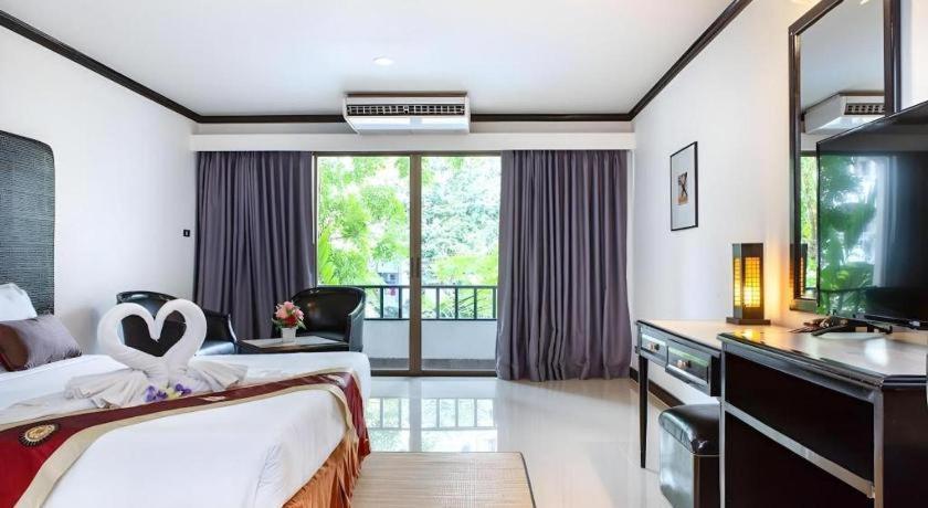 Town In Town Gardent Resort Bangkok Exterior photo
