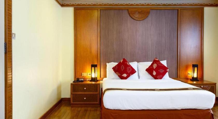 Town In Town Gardent Resort Bangkok Exterior photo