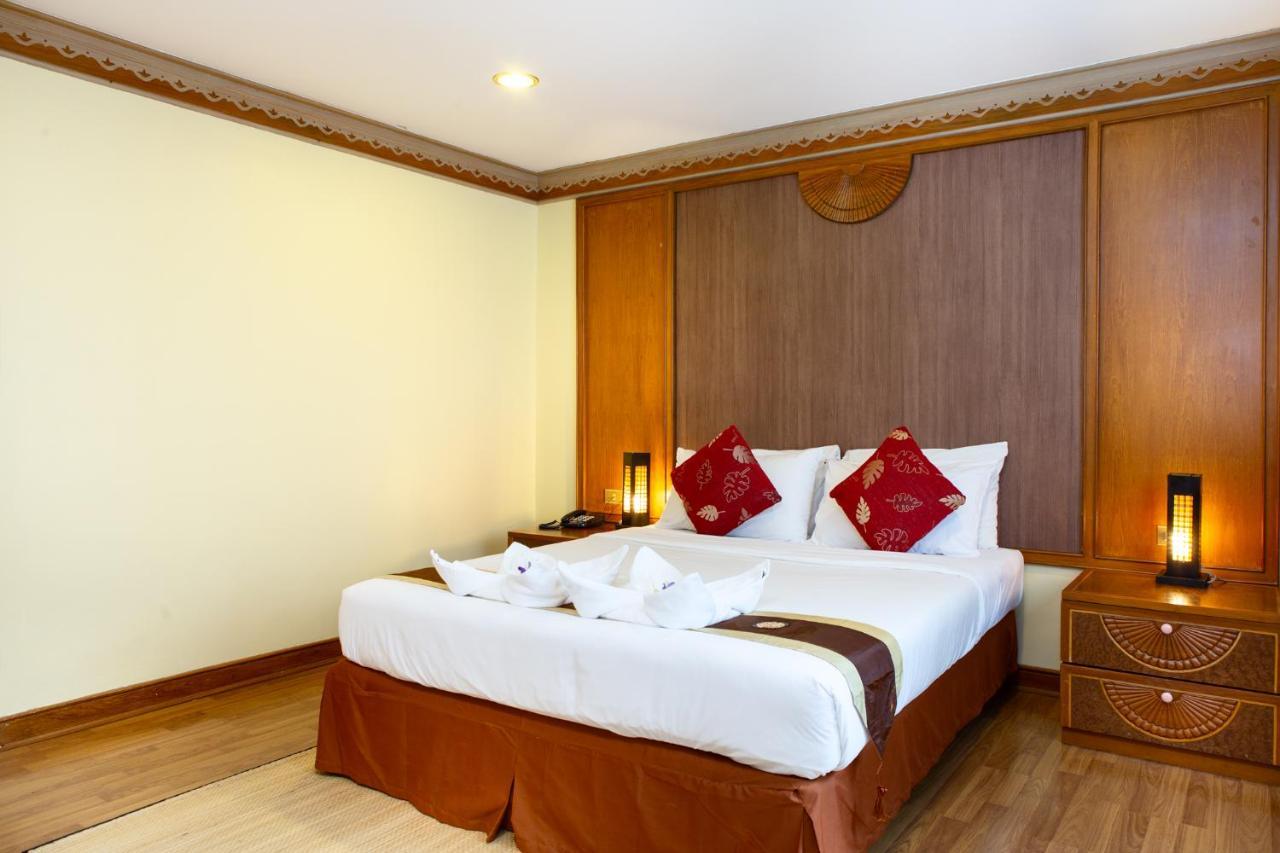 Town In Town Gardent Resort Bangkok Exterior photo